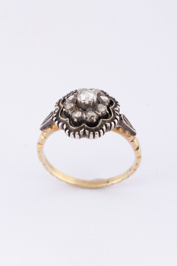 Antique gold ring with diamonds