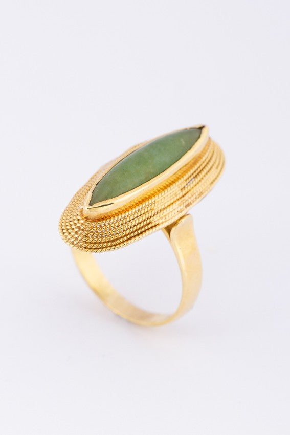 Gold ring with jade