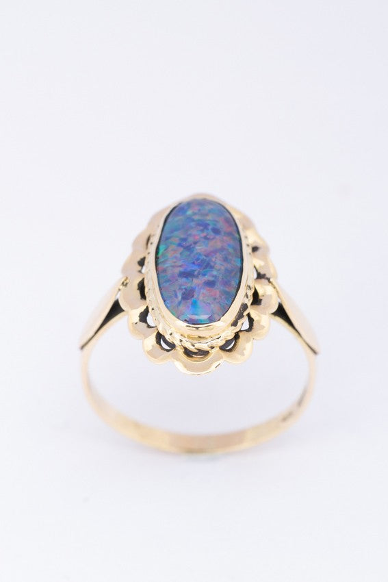 Gouden ring met opaal triplet