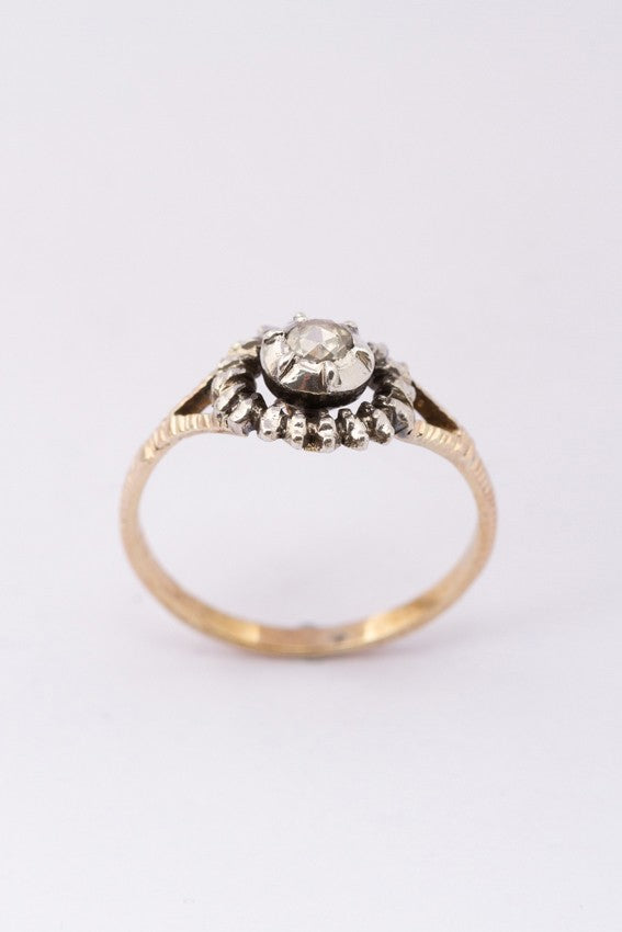 Gouden ring met een diamant