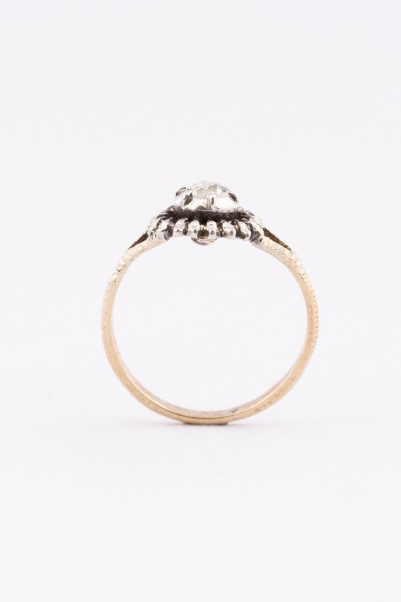 Gouden ring met een diamant