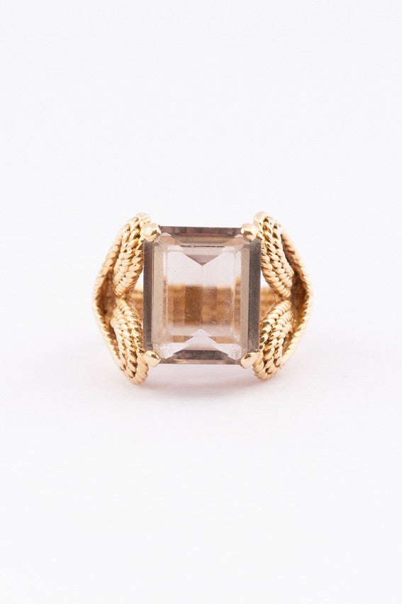 Fantasie ring met rookkwarts