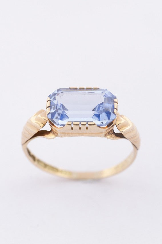 Gouden ring met spinel