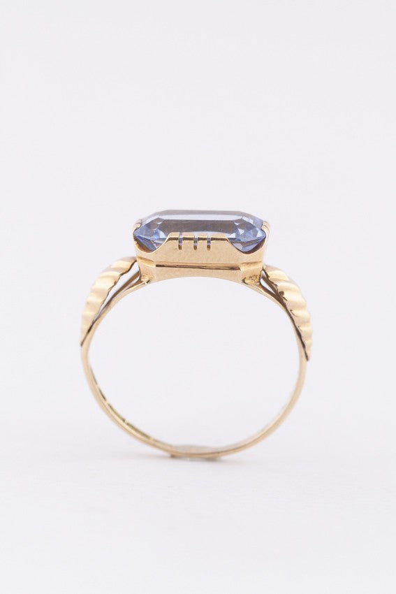 Gouden ring met spinel