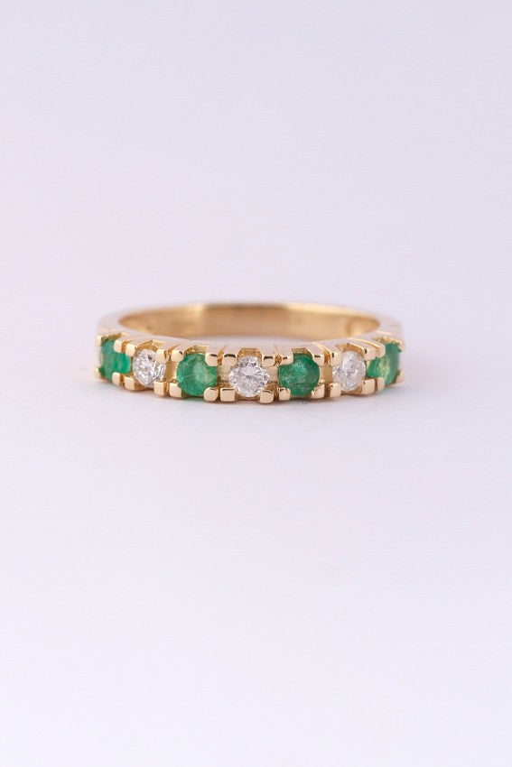 Rijring met smaragden en briljanten