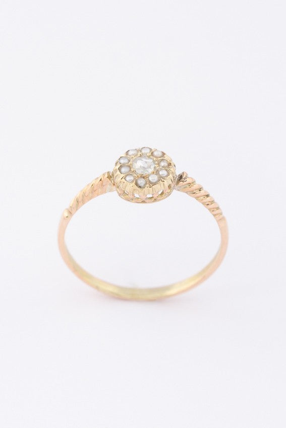 Gouden ring met diamant en zaadparels