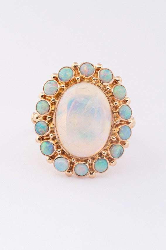 Gouden ring met crystal opalen