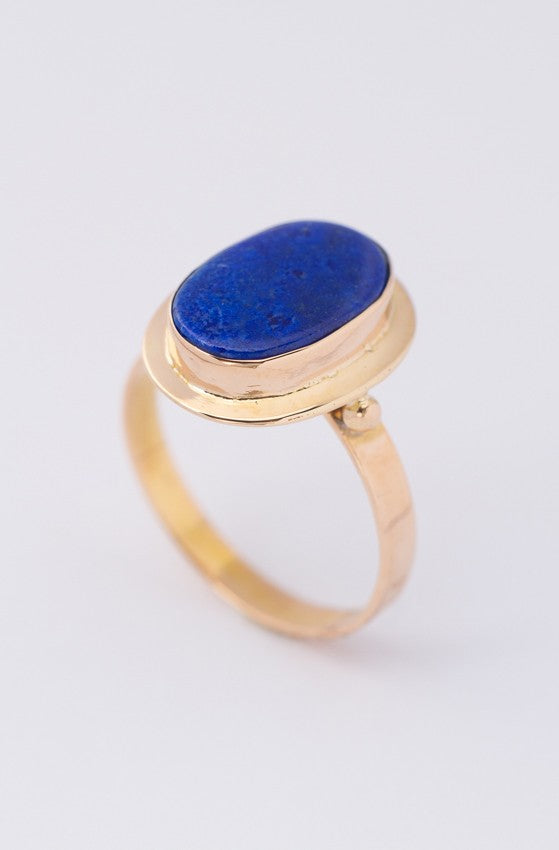Gouden ring met lapis lazuli