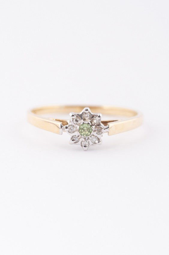 Engelse ring met peridoot en diamanten