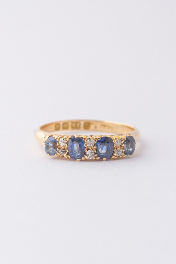 Gouden victoriaanse ring met saffier en briljanten