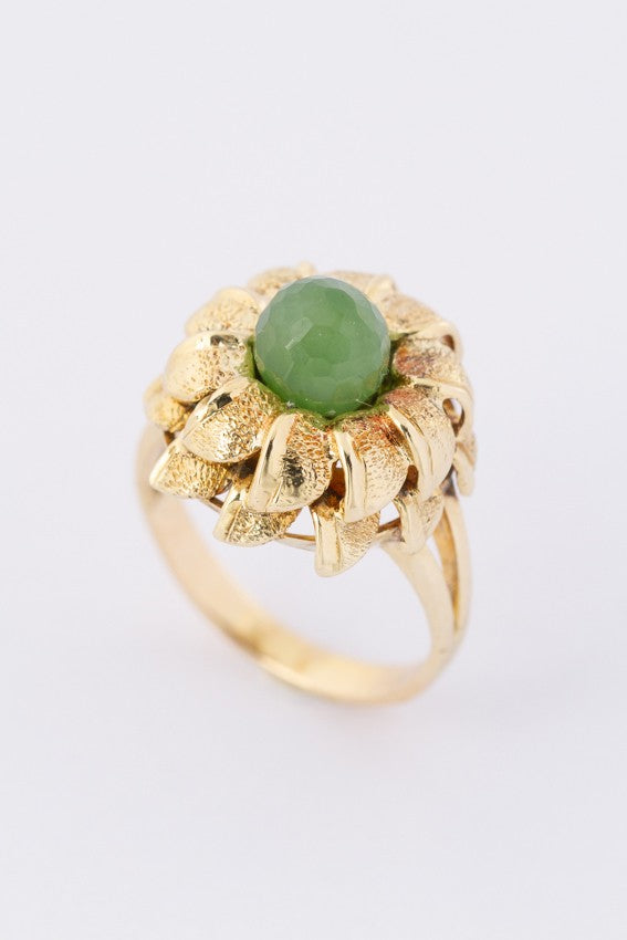 Gouden blad ring met jade