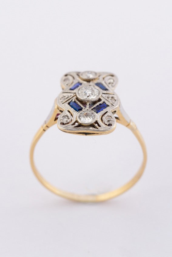 Antieke gouden Art Déco ring met diamanten en saffieren