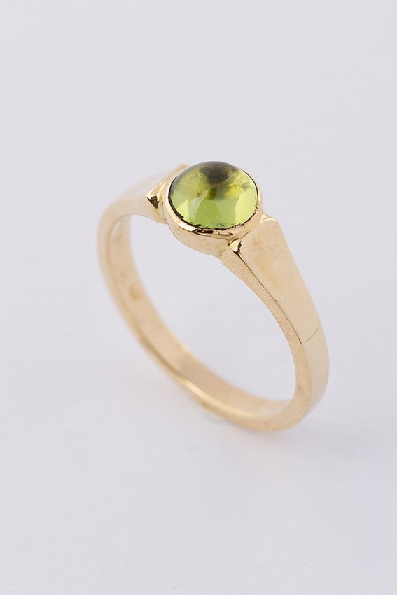 Gouden ring met peridoot