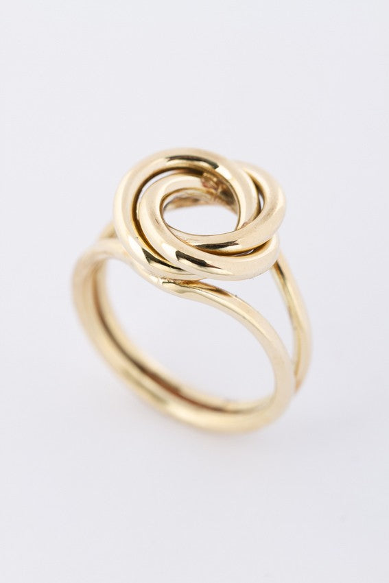 Gouden knoop ring