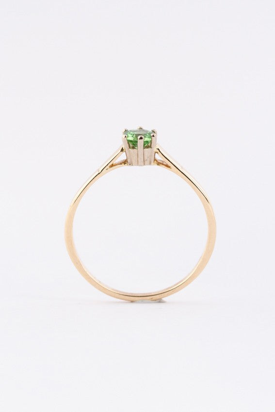 Gouden solitair ring met tsavoliet (tsavoriet)