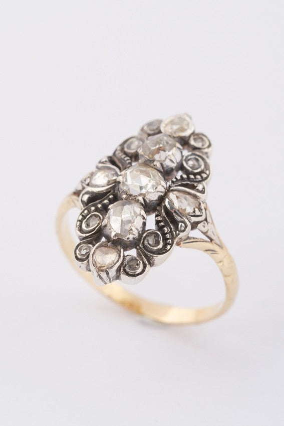 Antieke gouden ring met roos geslepen diamanten