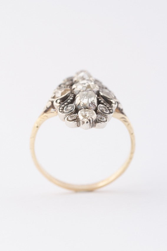 Antieke gouden ring met roos geslepen diamanten