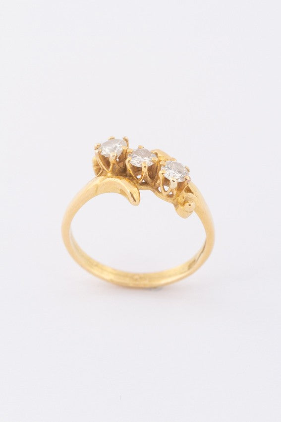 Gouden slag ring met 3 briljanten