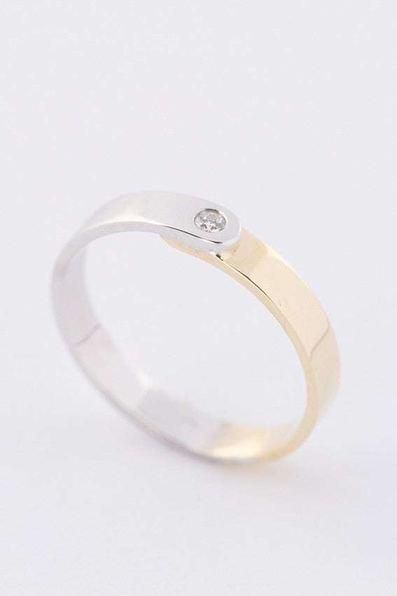 Wit/geel gouden ring met een briljant