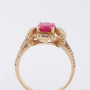 Gouden entourage ring met briljanten en robijnen