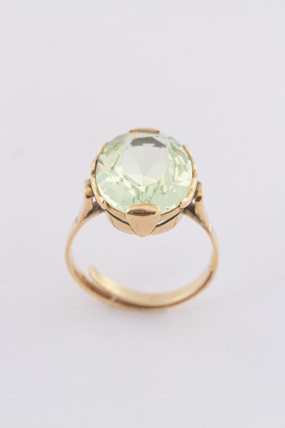 Gouden ring met chrysoliet