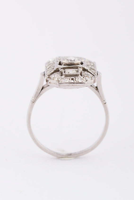 Art Déco ring met briljant en diamant