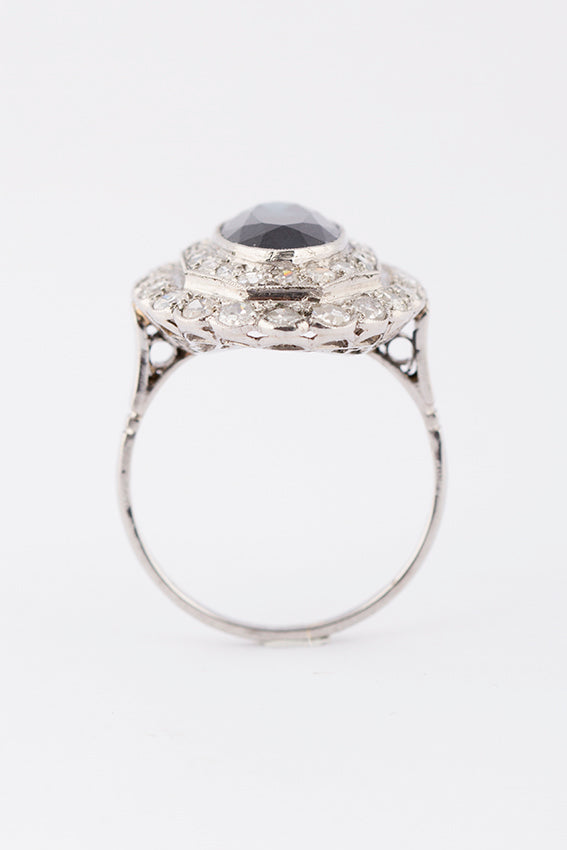 Dubbele entourage ring met saffier