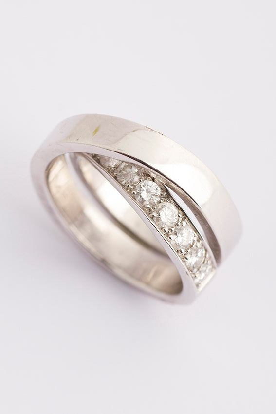 Nouvelle Vague Crossover Cartier ring