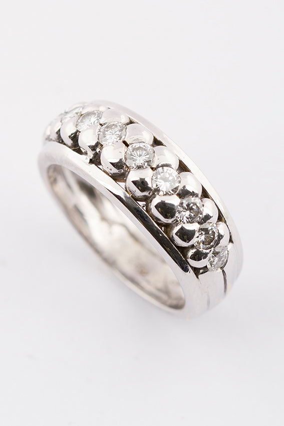 Row ring with diamonds