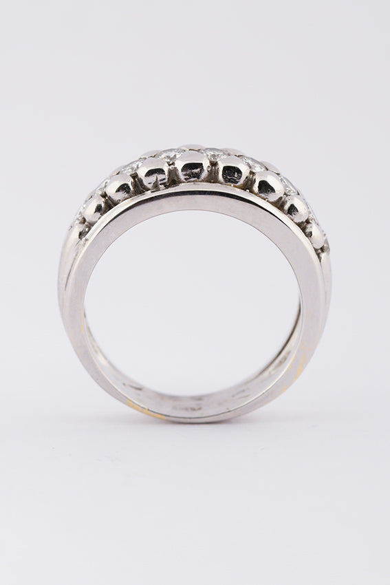 Row ring with diamonds