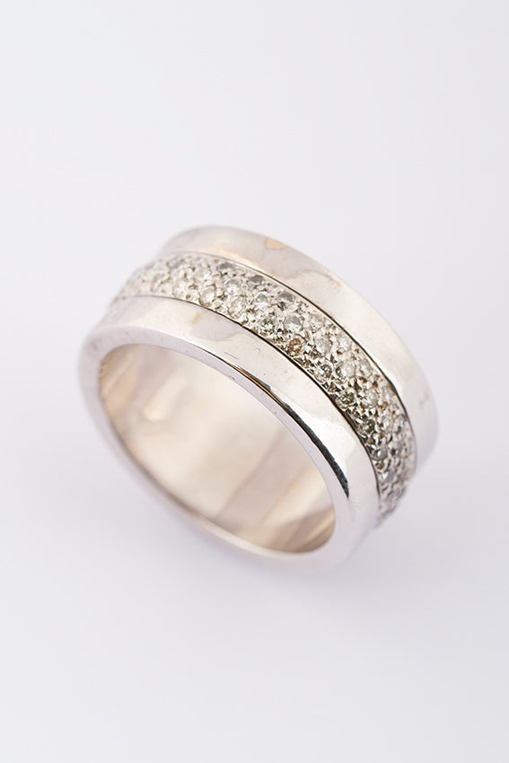 Massieve alliance ring met briljanten