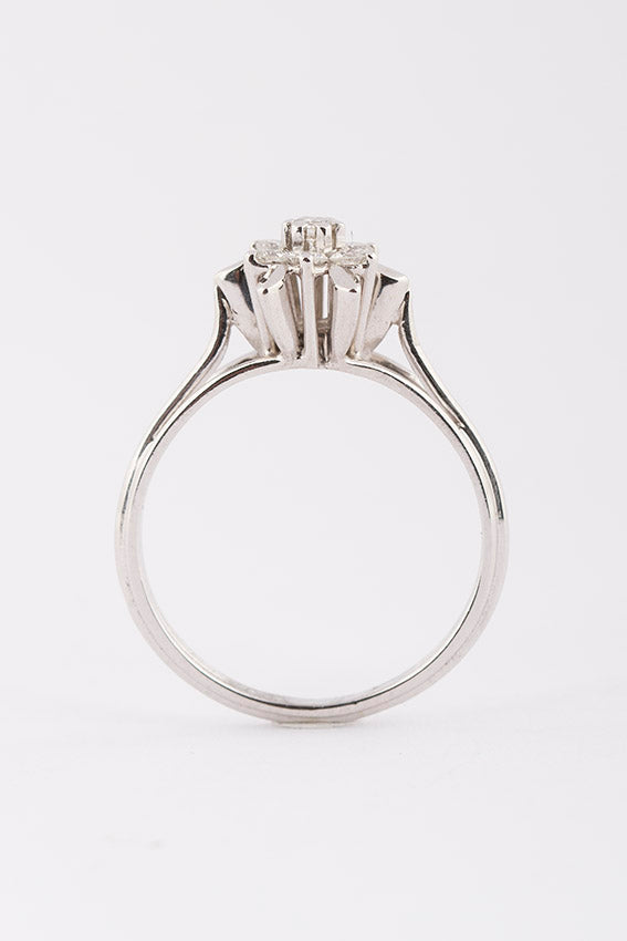 White gold rosette ring with diamonds