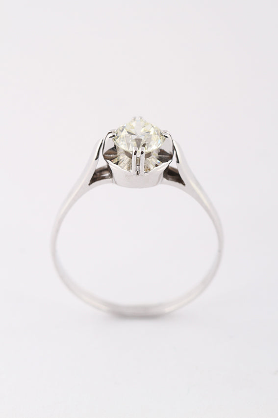 Solitair ring met een oud geslepen briljant