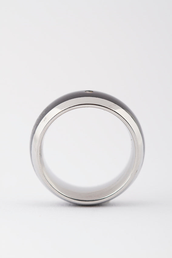 8 krt. ring (bwg) met onyx en briljant