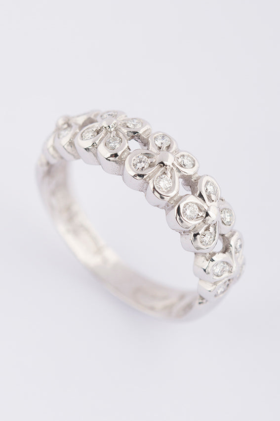 wit gouden rij ring met briljant