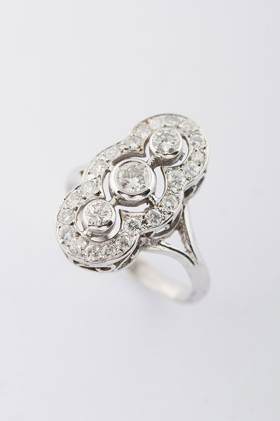White gold princess ring with diamonds