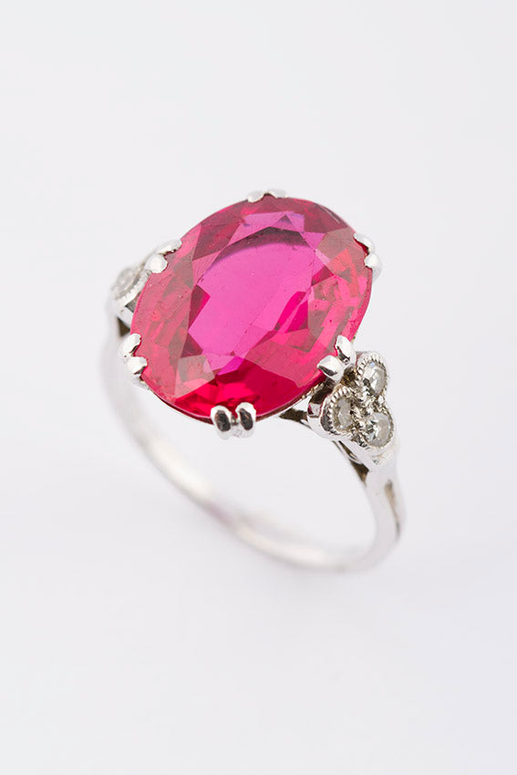 White gold Art Deco ring with ruby