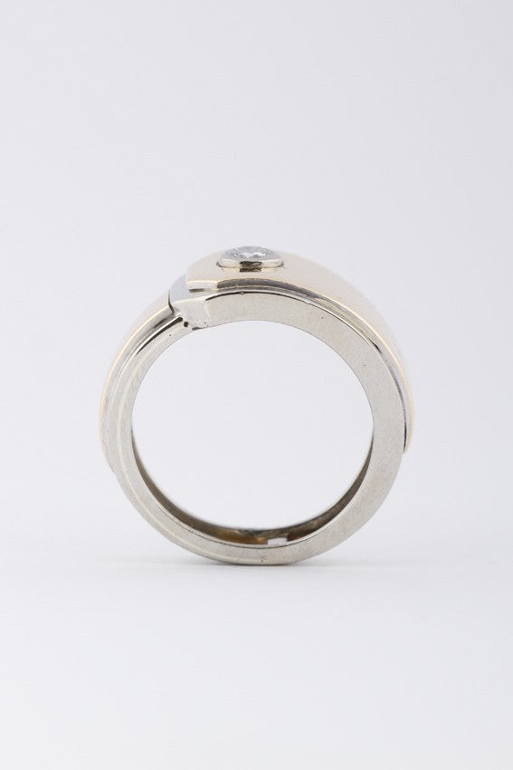 Wit/geel gouden ring met een briljant