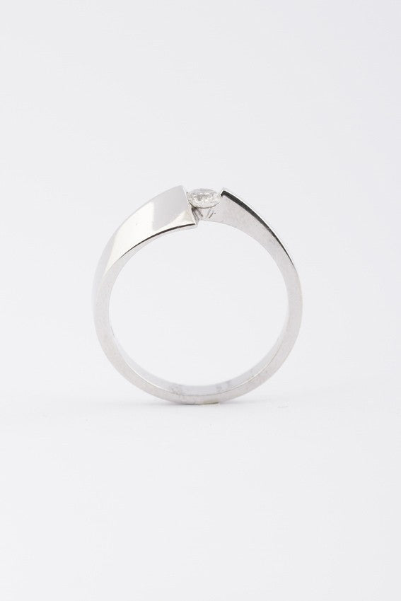 Wit gouden slag ring met briljant (Diamonde)