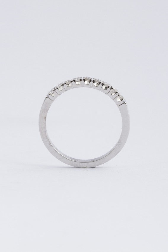 Wit gouden rij ring met briljanten