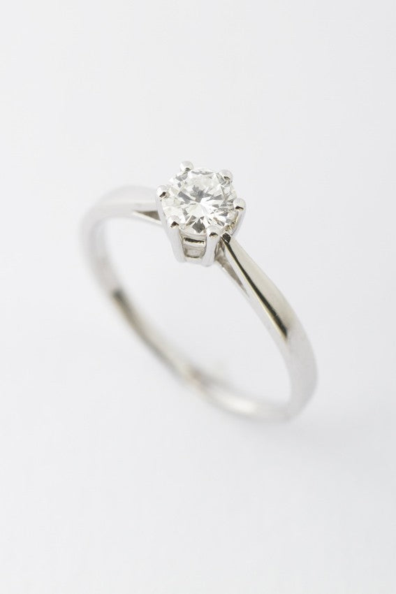 Wit gouden solitair ring met briljant 0.43 ct.