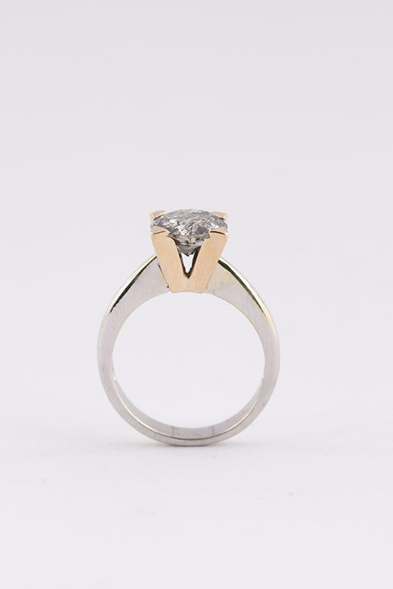 white/yellow gold solitaire ring with a 2.34 ct brilliant.