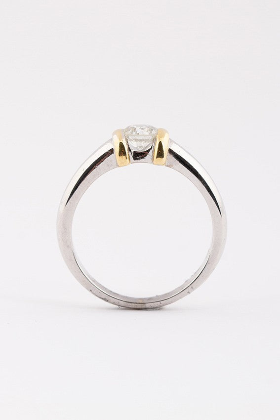 Wit/geel gouden solitair ring