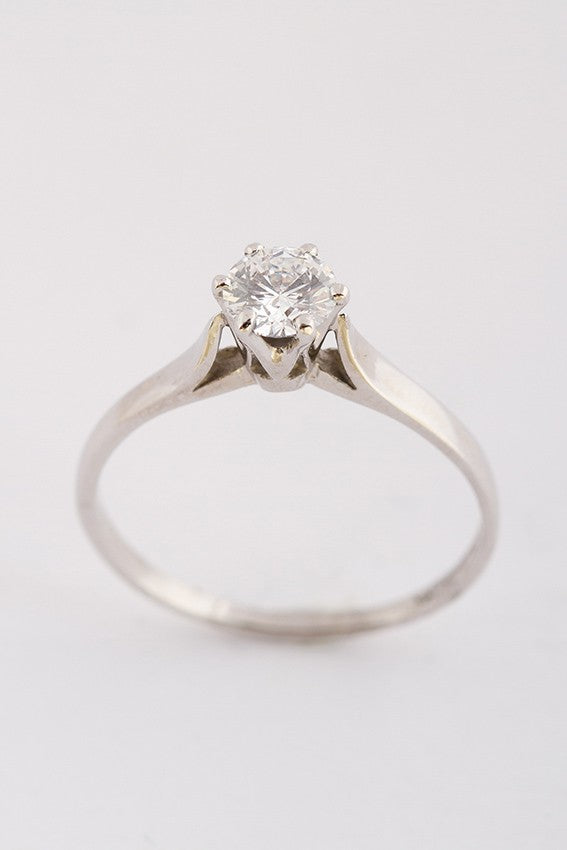 White gold solitaire ring