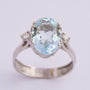 Wit gouden ring met aquamarijn en briljanten