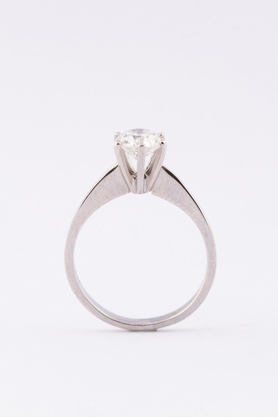 Wit gouden solitair ring met briljant (1.01 ct.)