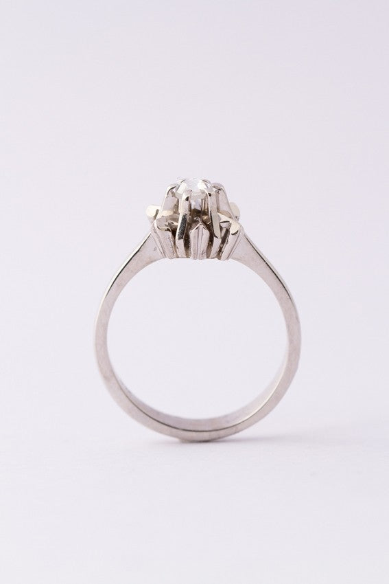 Wit gouden solitair ring met diamant