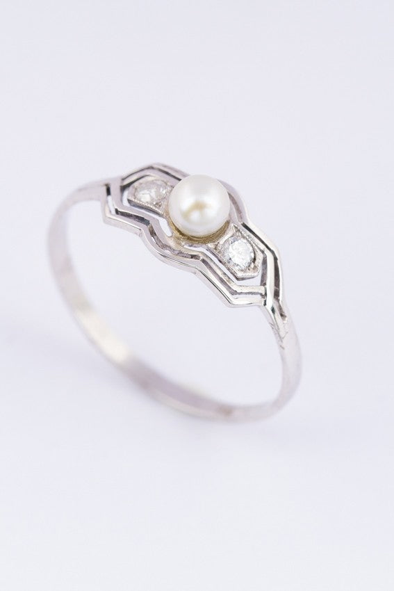 Antieke wit gouden Art Déco ring met parel en briljanten