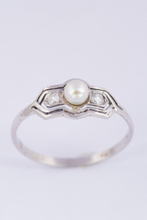 Antieke wit gouden Art Déco ring met parel en briljanten