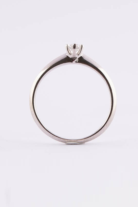 Wit gouden solitair ring met een briljant (0.20 ct.)